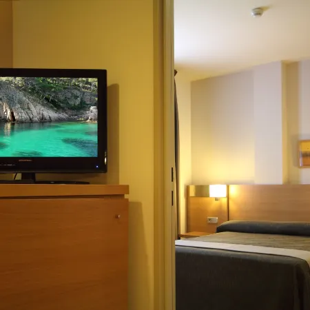 Aqua Hotel Nostre Mar Apartments Отели в г. Пинеда-де-Мар