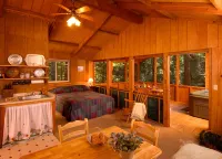 Opossum Creek Retreat Các khách sạn ở Lansing