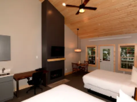 Lakeside Lodge Resort and Marina Hotels in Sublette County