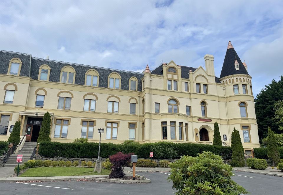hotel overview picture