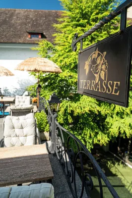 Roesli Guest House - piscina