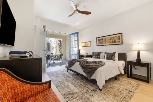 Classic 3 Bedrooms C44 by RedAwning