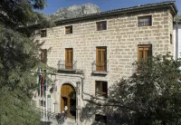 Albergue Inturjoven Cazorla Hotels in Burunchel