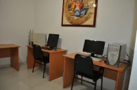 بيكيونو جارن هوتل - فندق أعمال