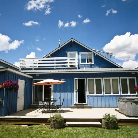 Purple Mountain Bed & Breakfast & Spa