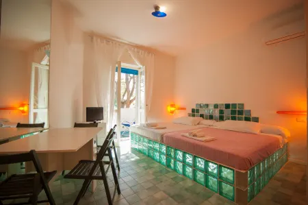 Suite House l'Isola Che Non C'è Отели в г. Fontane Bianche