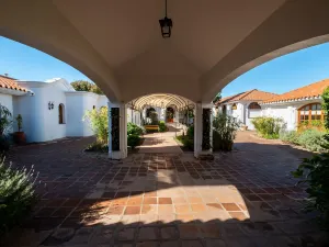 德爾格提拉波薩達酒店