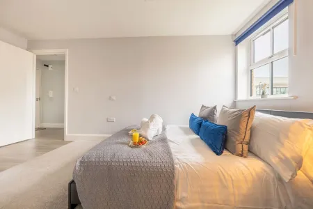 Super Luxe Central Maidenhead Apartment