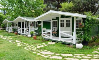 Lukkies Lodge Cirali