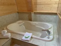 Oyster Bay Resort - Hot Tub