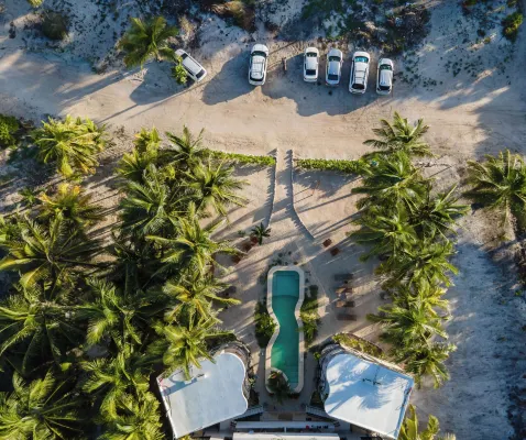 Cucu Hotel El Cuyo - parking