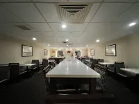 Pine Lake Resort and Banquets - Desayuno