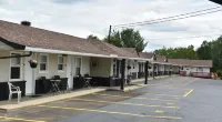 Time Travellers Motel - Motels