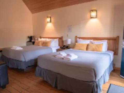 HI Banff Alpine Centre - Hostel Hotels in Banff