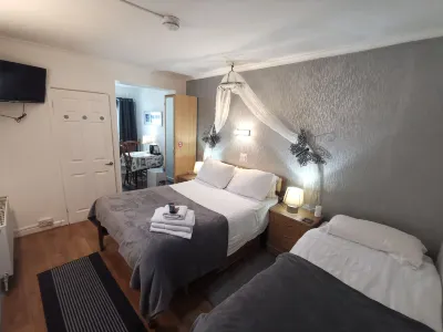 Aquarius B&B Отели в г. 