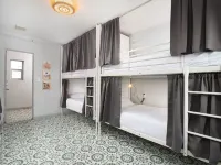 Bungalows Hostel Hotels in Clark County