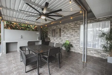 Villa Diriá La Fortuna - Downtown Home