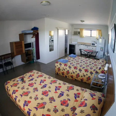 A & A Motel