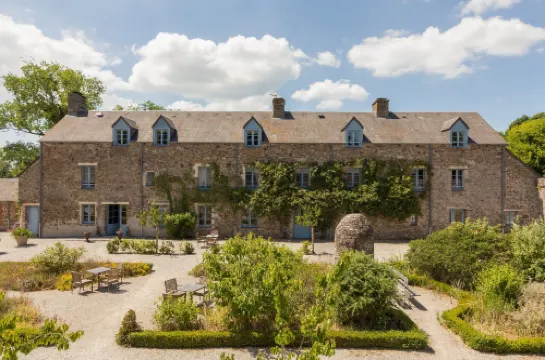 德穆爾及城堡馬爾農場 拉艾酒店