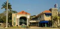 Hotel Villa Magna Poza Rica - parking