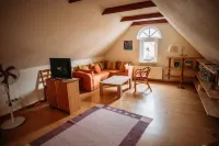 Hotel Zum König Von Griechenland Hotels in Brake