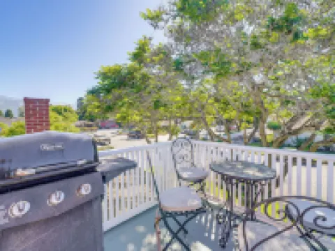 Victorian Carpinteria Apartment < 1 Mi to Beach! Hotels in Carpinteria
