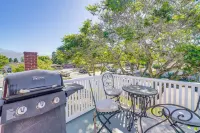 Victorian Carpinteria Apartment < 1 Mi to Beach!