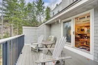Cozy Bretton Woods Ski-in/Ski-Out Condo w/ Deck! - 3-Star