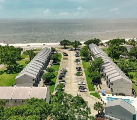 Stunning Long Beach Condo With Ocean View! Отели рядом с достопримечательностью «Long Beach Yacht Club»