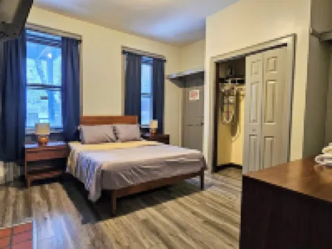 Massive 5BD/4BA 3-Story Duplex @ Downtown Albany