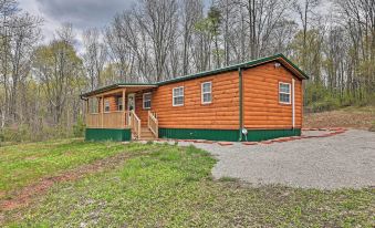 Cozy Bidwell Cabin w/ Deck: Trail & Creek Access!