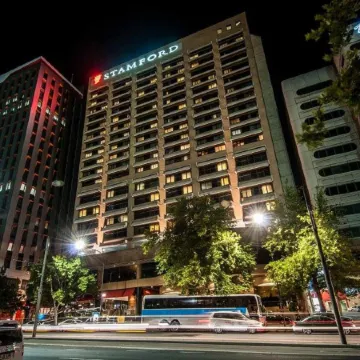 Stamford Plaza Adelaide Отели рядом с достопримечательностью «Площадь Виктория»
