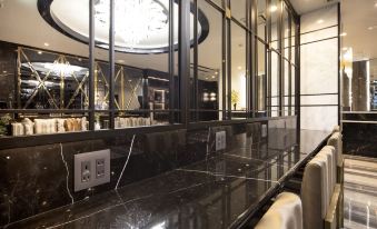 The Grandeur Hotel