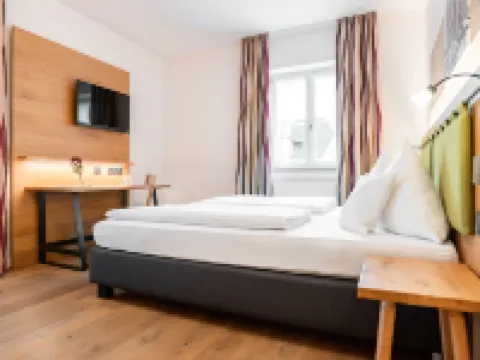 Gasthof Krone Hotels in Kinding