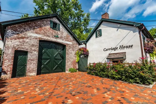 Carriage House New Hope Hotels in Stockton