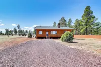 Sunny Overgaard Vacation Rental w/ Backyard! - 3 estrellas