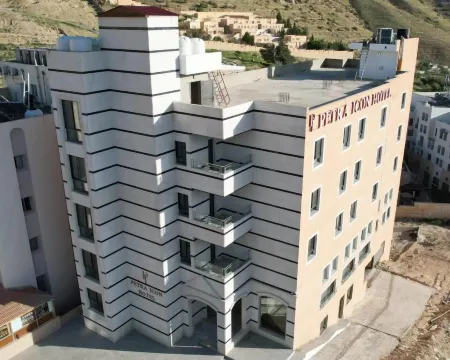 Petra Icon Hotel Отели рядом с достопримечательностью «Королевские гробницы»