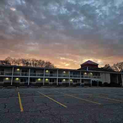 Center Street Value Inn Hotel Exterior