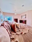 Movie Theater! Hot Tub! Private Rental 3 Bedrooms and 2 Bathrooms.