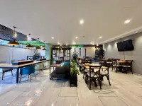 EcoHub Hotel Medellin - ที่มีบาร์