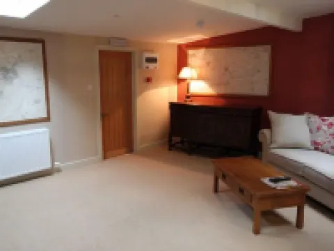 The Peppermill Town House Hotel & Restaurant Отели в г. Девицес