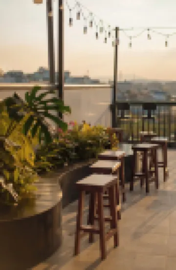 สโตริจ์ โฮม & คอฟฟี่