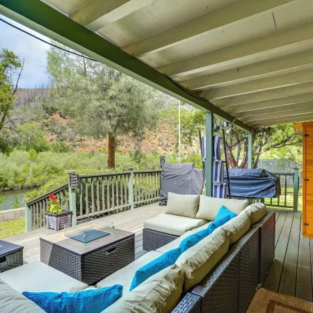 Scenic Riverfront Escape w/ Sauna in Junction City