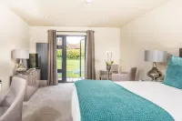 The Chequers Inn Hotels in Beaconsfield