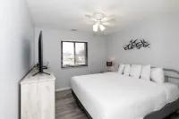Modern Decor and Combined Balcony - Charming Coastal Escape Hotels in Huron