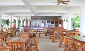 Laiya White Cove Beach Resort