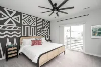 NEW home located downtown!Family-friendly, walkable to coffee shops, restaurants