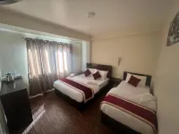 Hotel down to Earth