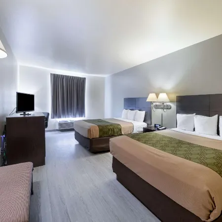 Econo Lodge Inn & Suites Bridgeport
