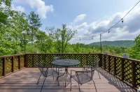 Maple Cottage - Cheery Ridgetop Home in Mt Jackson, 3 Acres and Mtn Views